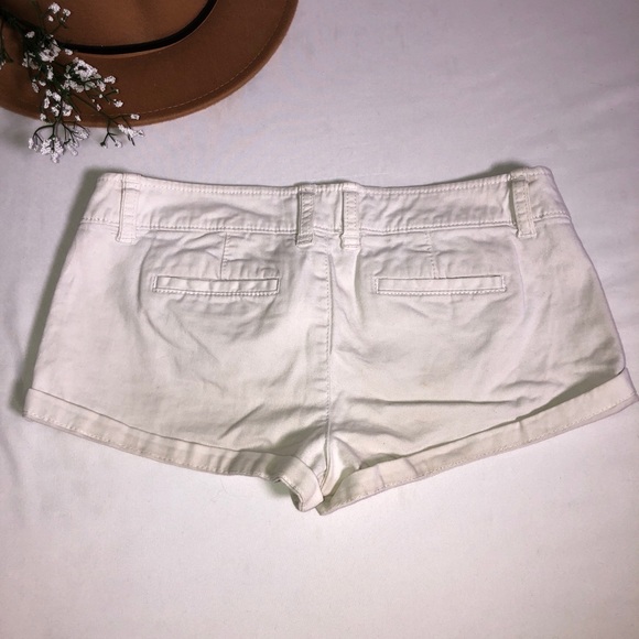 White short shorts - Picture 2 of 3